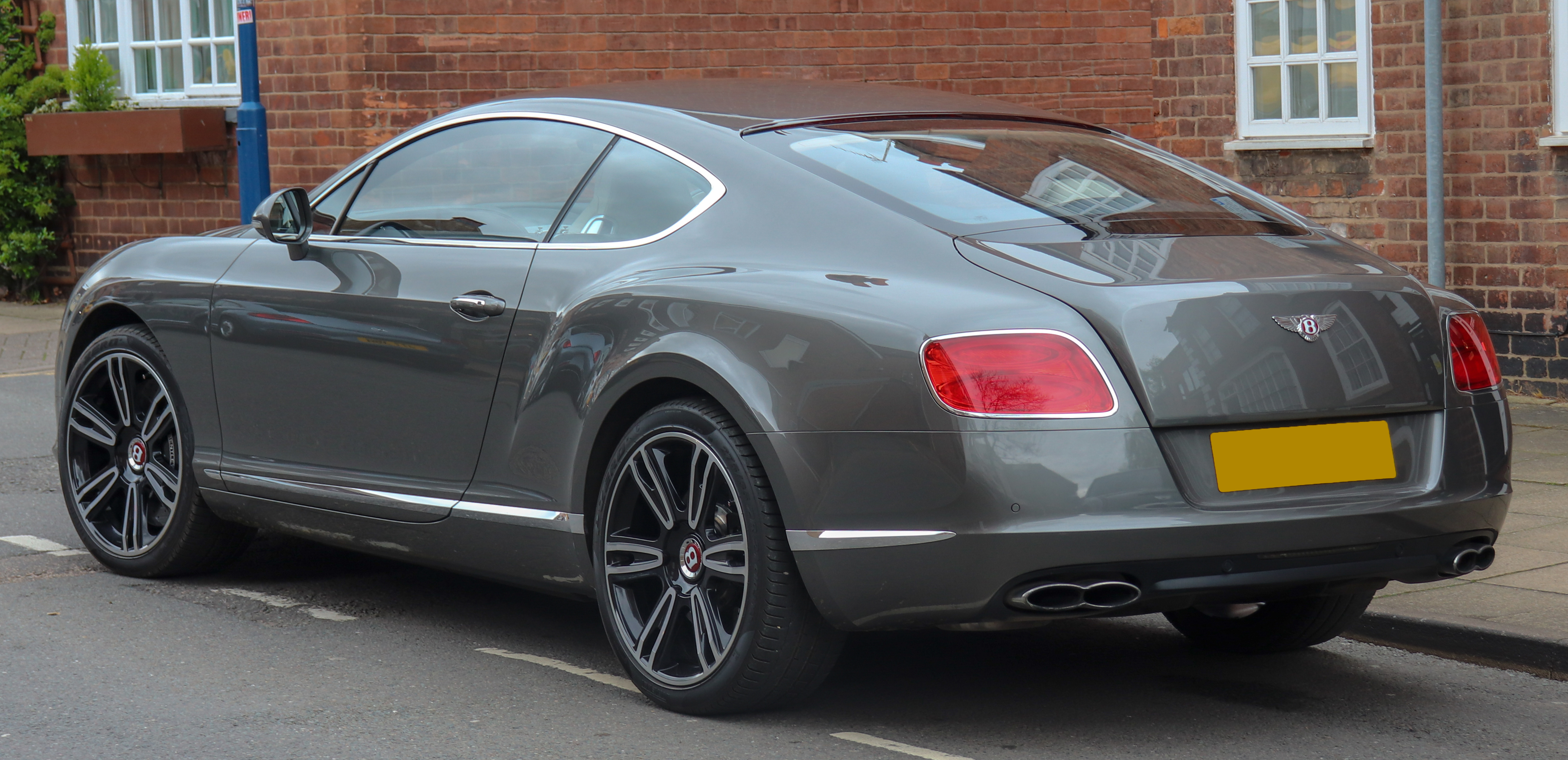 File:2015 Bentley Continental GT V8 Automatic 4.0 Rear.jpg - Wikimedia  Commons