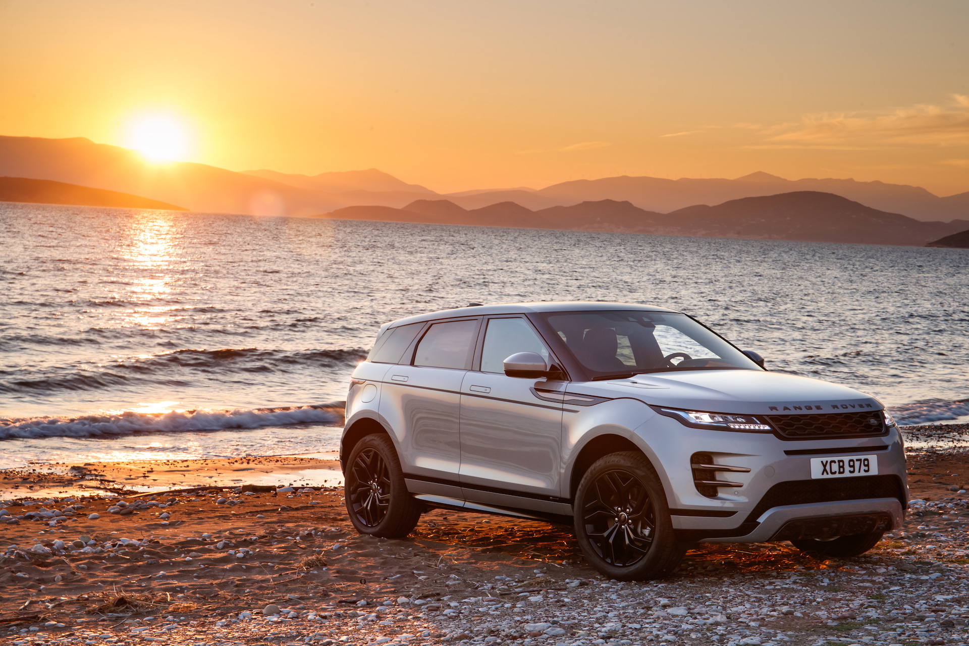 2020 Land Rover Range Rover Evoque Review, Ratings, Specs, Prices, and  Photos - The Car Connection