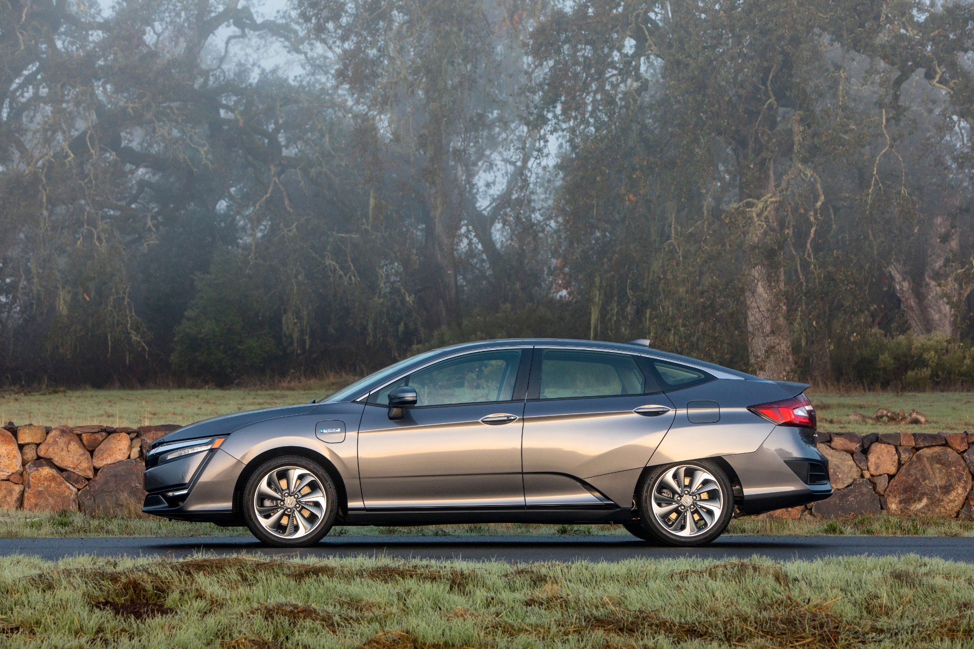 Honda Clarity Plug-In Hybrid is gone after 2021, but Clarity Fuel Cell will  linger into 2022