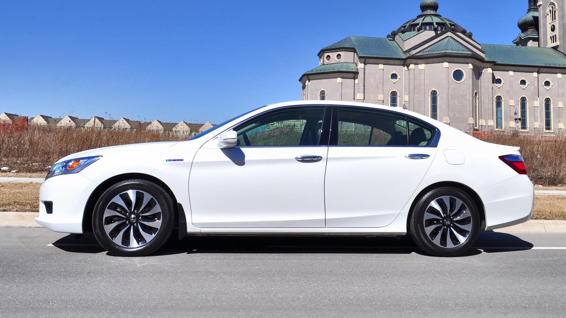 2015 Honda Accord Hybrid Test Drive Review | AutoTrader.ca