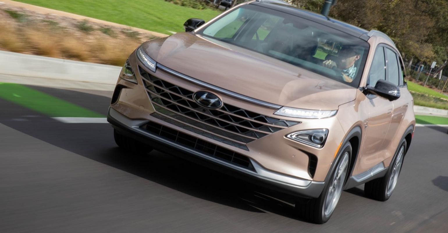 2019 Hyundai Nexo FCEV Out of This World | WardsAuto