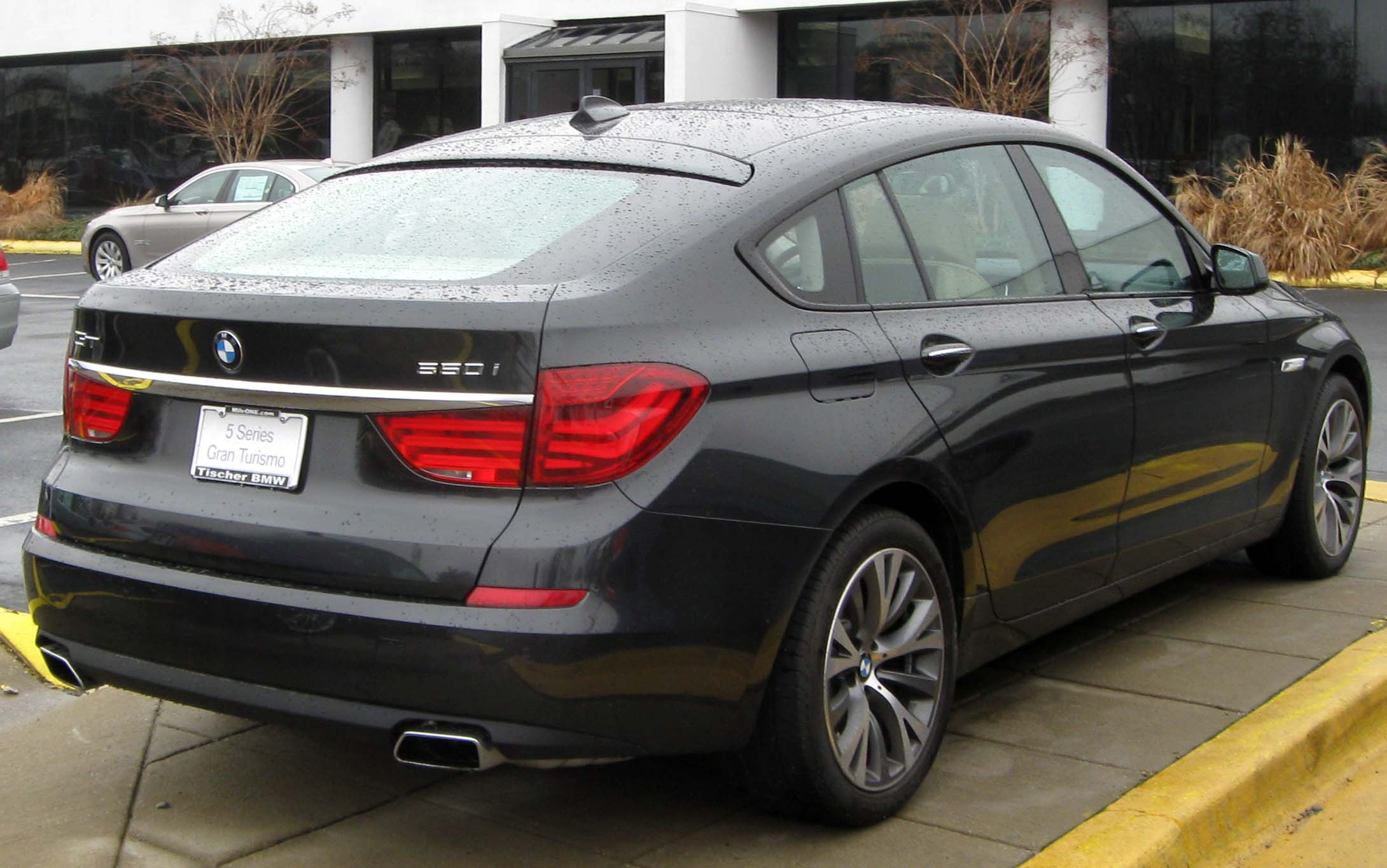 File:2010 BMW 550i GT rear -- 03-14-2010.jpg - Wikimedia Commons