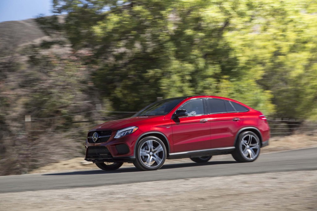 2016-2017 Mercedes-Benz GLE recalled to fix airbag problem