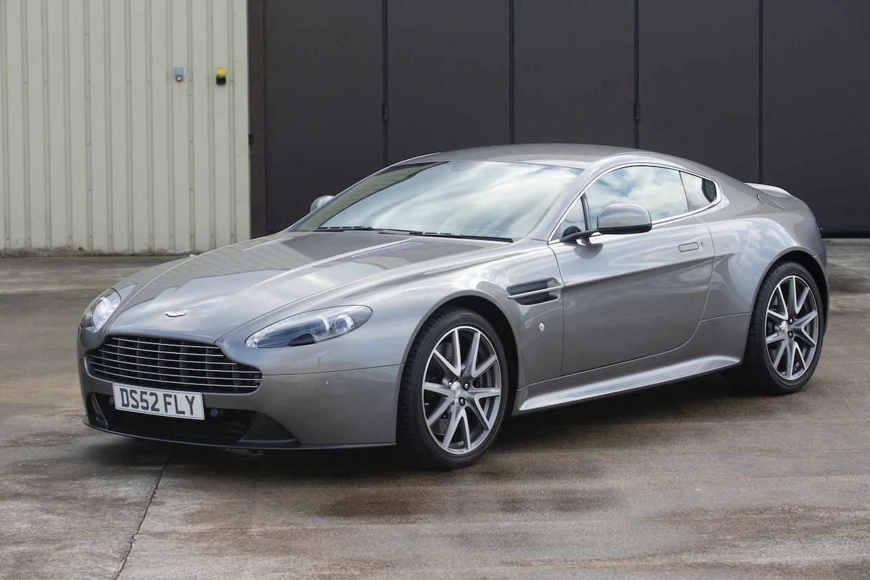 2013 ASTON MARTIN V8 VANTAGE S - 6 SPEED MANUAL