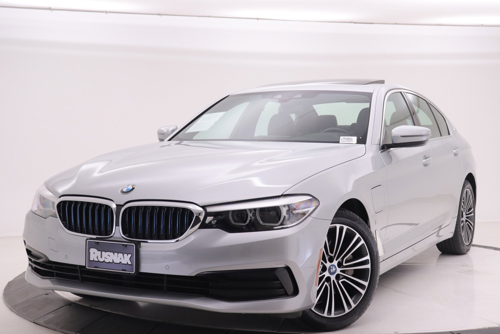 Pre-Owned 2019 BMW 5 Series 530e iPerformance 4D Sedan in Pasadena  #17P00643 | Rusnak Auto Group