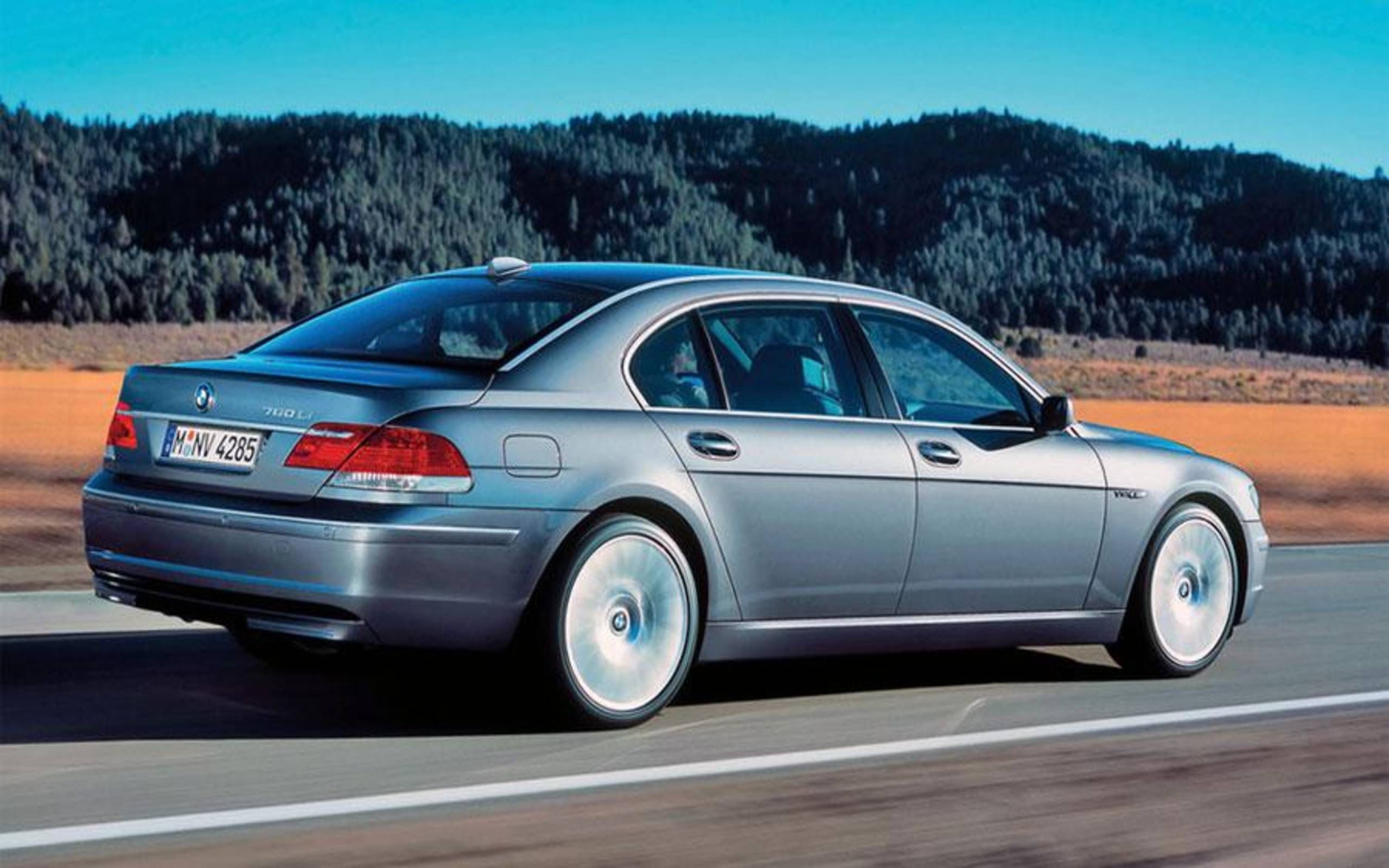 BMW 7-series models hit by recall: Faulty electronic key system could cause  rollaway vehicles