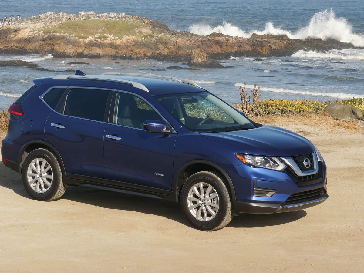 2017 Nissan Rogue Hybrid SV review: Rogue Hybrid is just a bit more green,  but every bit counts, right? - CNET