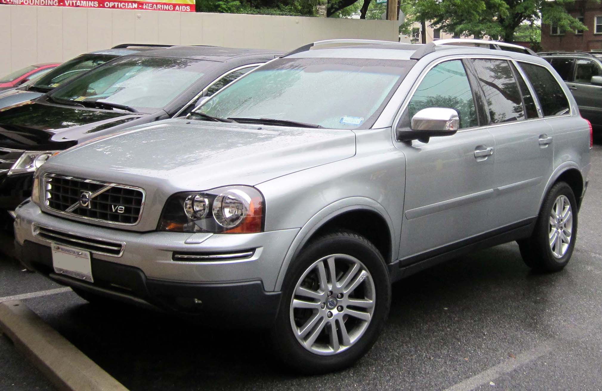 File:Volvo XC90 V8 -- 05-21-2012.JPG - Wikipedia