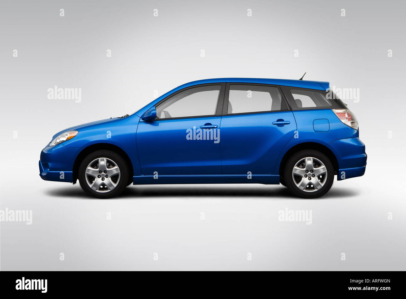 2008 Toyota Corolla Matrix XR in Blue - Drivers Side Profile Stock Photo -  Alamy