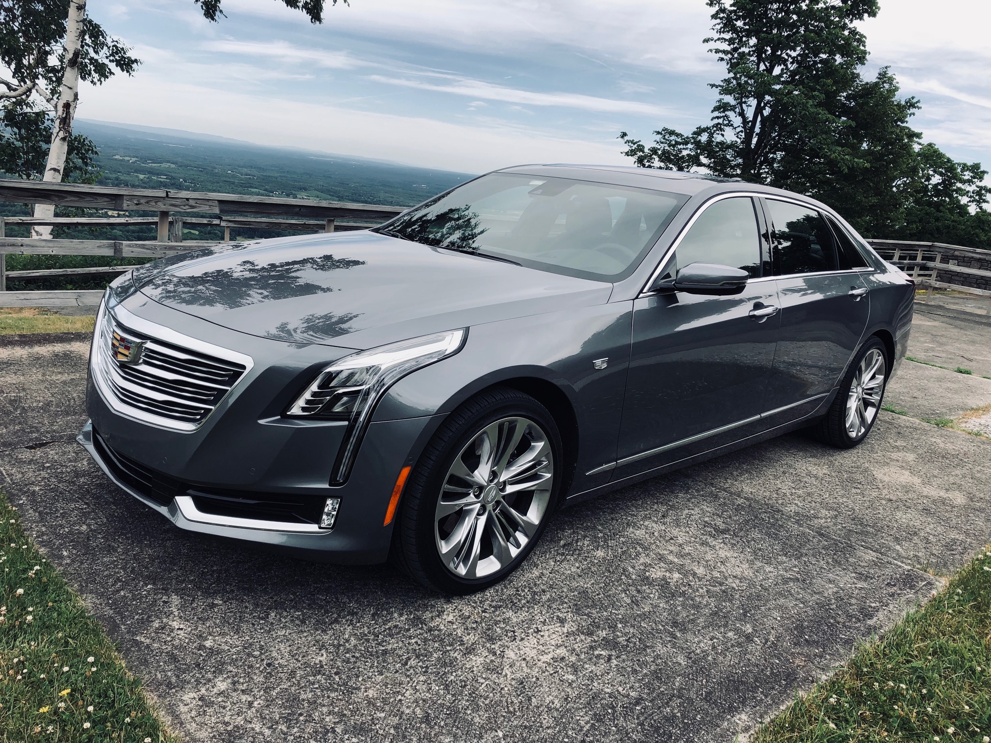 Cadillac CT6 2018 Video Review By Auto Critic Steve Hammes