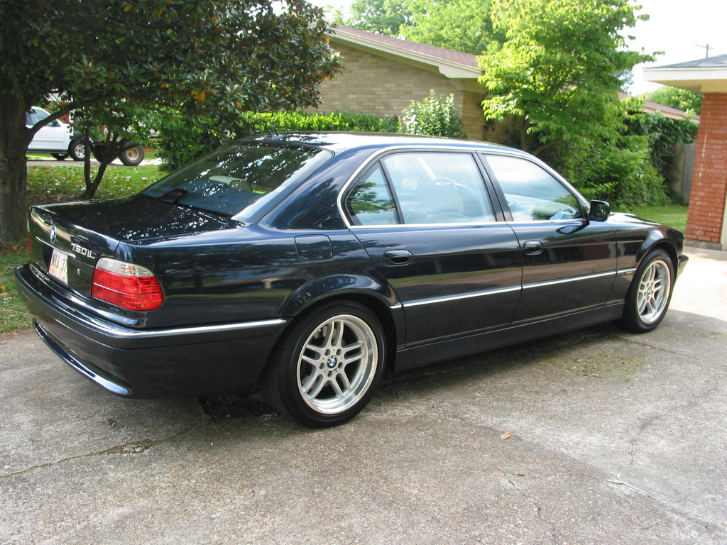 2001 BMW 7 Series - Information and photos - MOMENTcar