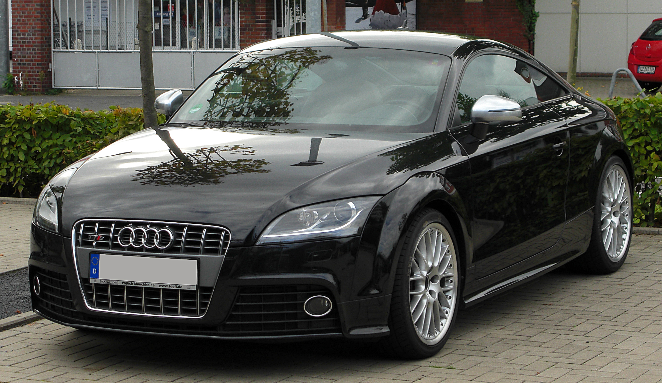 File:Audi TTS front-1 20100926.jpg - Wikimedia Commons