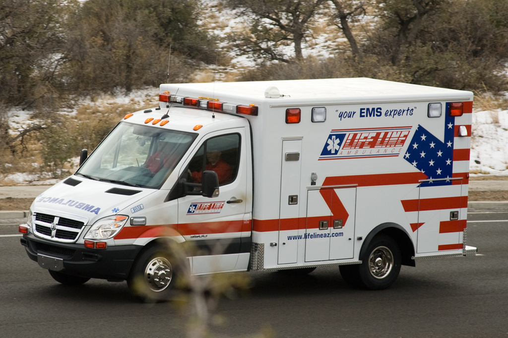 Life Line Sprinter | 2009 Dodge Sprinter 3500 ambulance | Felipe G | Flickr