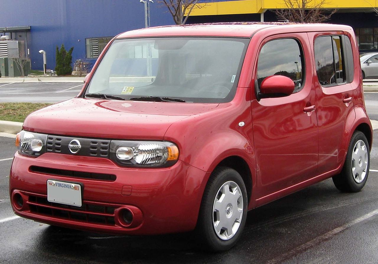 File:Nissan Cube 1.8S -- 03-15-2010.jpg - Wikimedia Commons