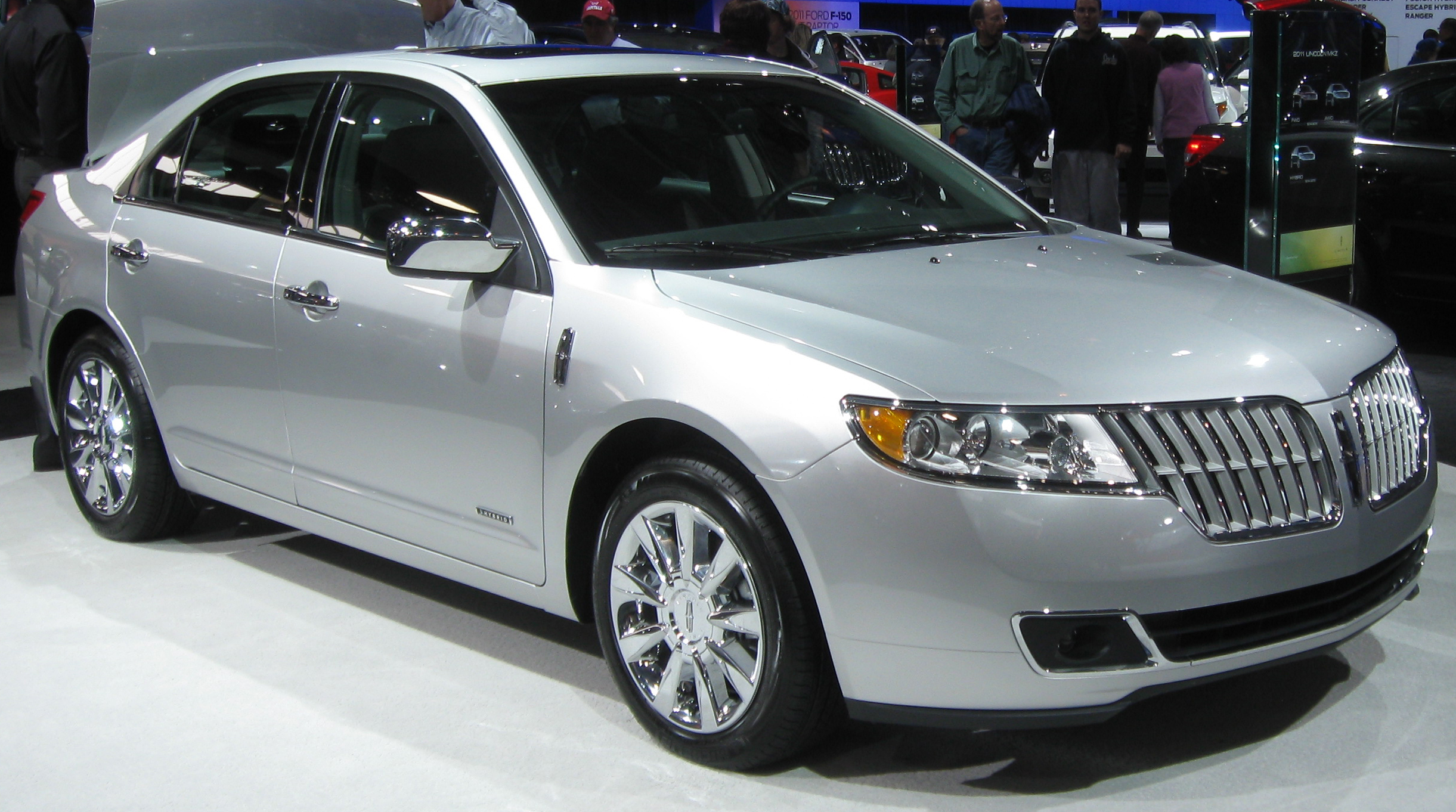 File:2011 Lincoln MKZ Hybrid -- 2011 DC.jpg - Wikimedia Commons