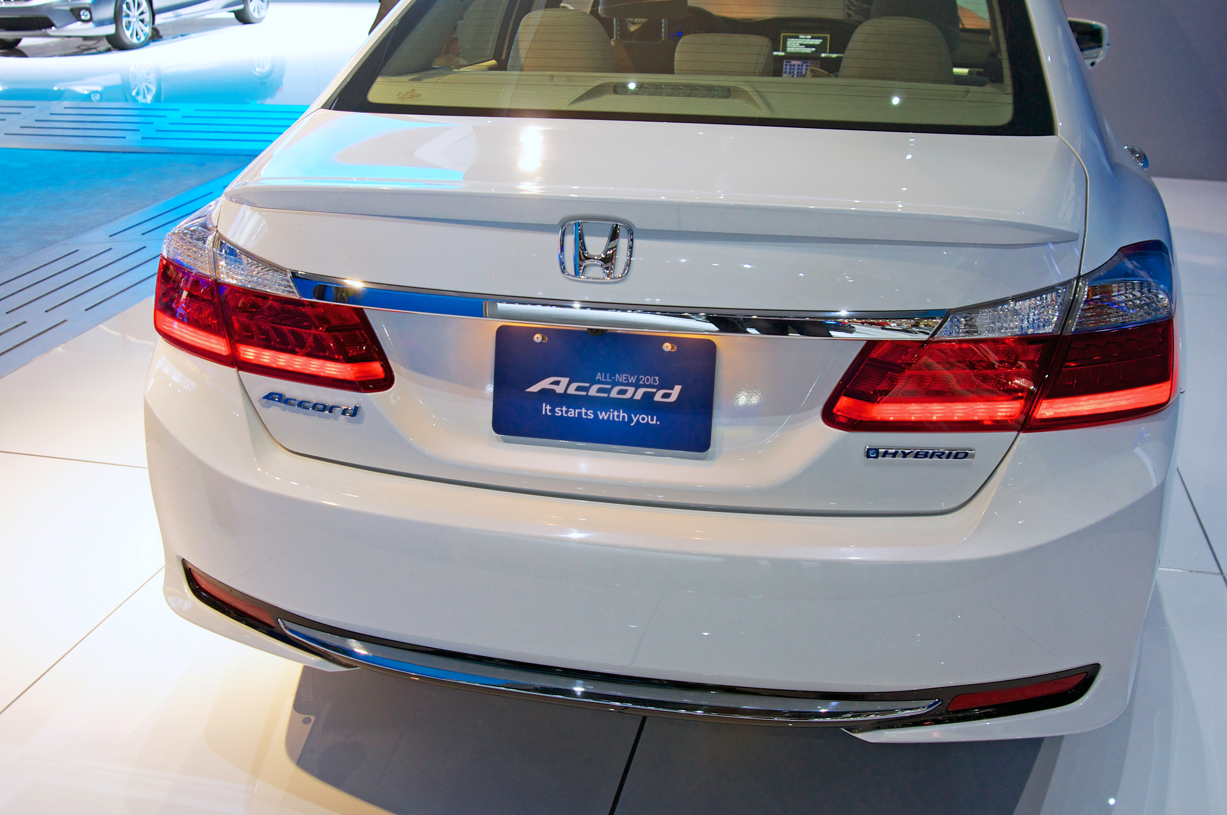 File:2014 Honda Accord Hybrid (PHEV).jpg - Wikimedia Commons