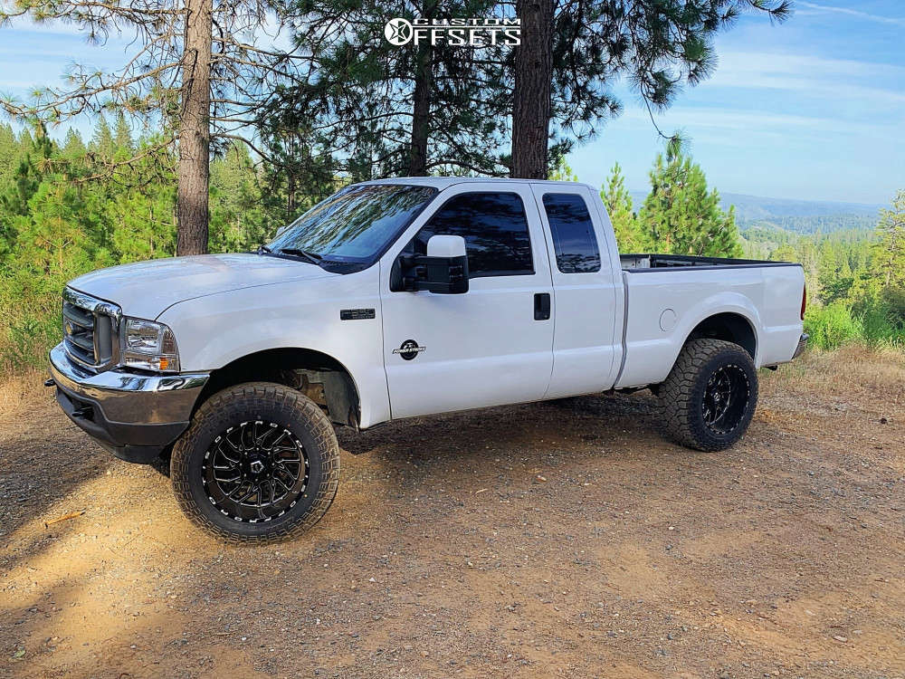 2001 Ford F-350 Super Duty with 20x12 -44 TIS 544BM and 35/12.5R20 Kenda  Klever R/T and Leveling Kit | Custom Offsets