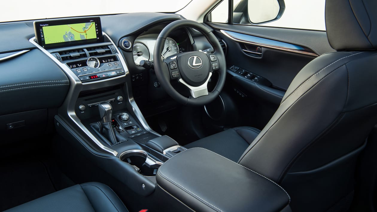 Lexus NX 300h interior & comfort | DrivingElectric