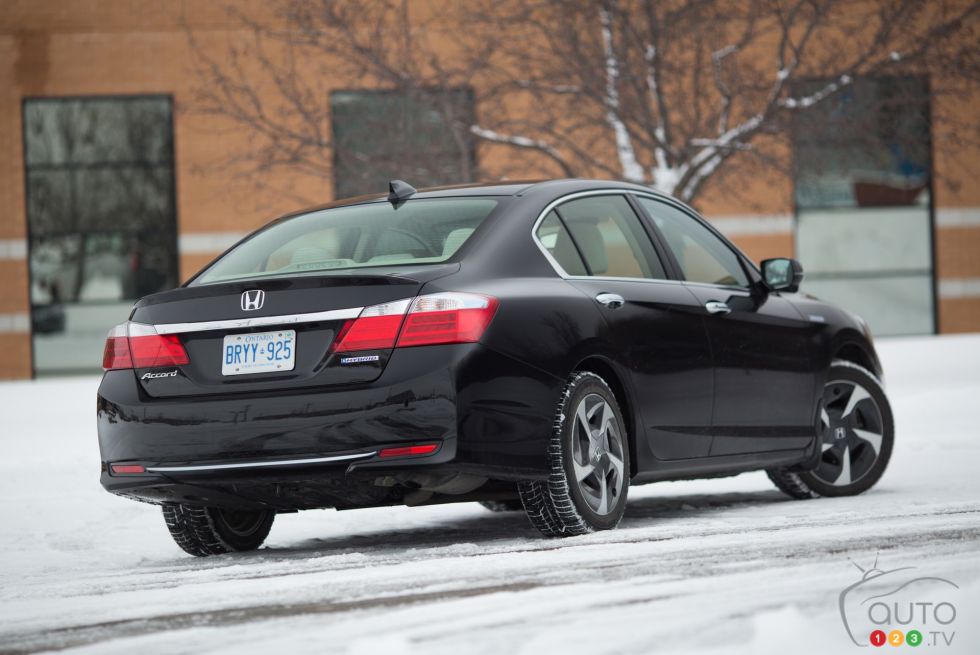 2014 Honda Accord Plug-In Hybrid pictures | Photo 21 of 31 | Auto123
