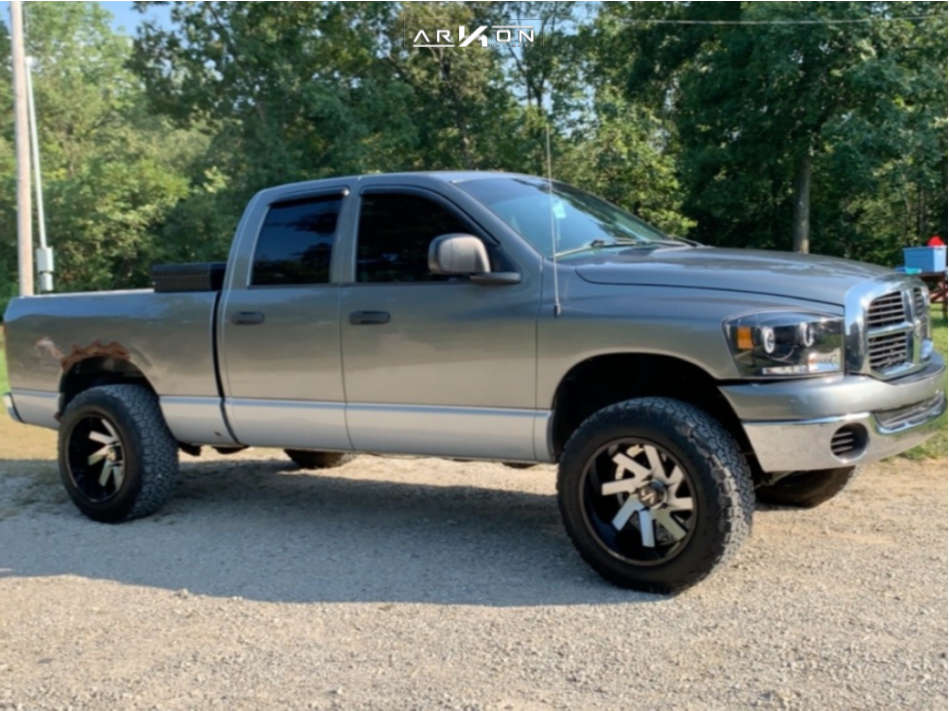 2006 Dodge Ram 1500 Wheel Offset Aggressive > 1" Outside Fender Leveling  Kit | 785235 | ARKON OFF-ROAD