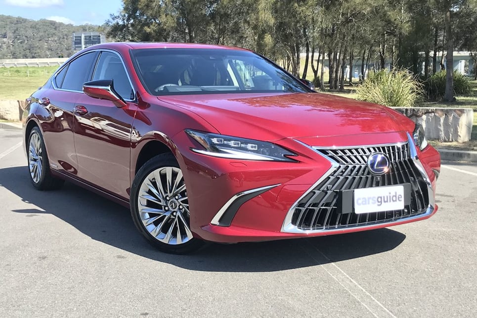 Lexus ES250 and ES300h 2022 review - Can updated Lexus mid-sizer challenge  A4 35 TFSI, 320i and C200? | CarsGuide