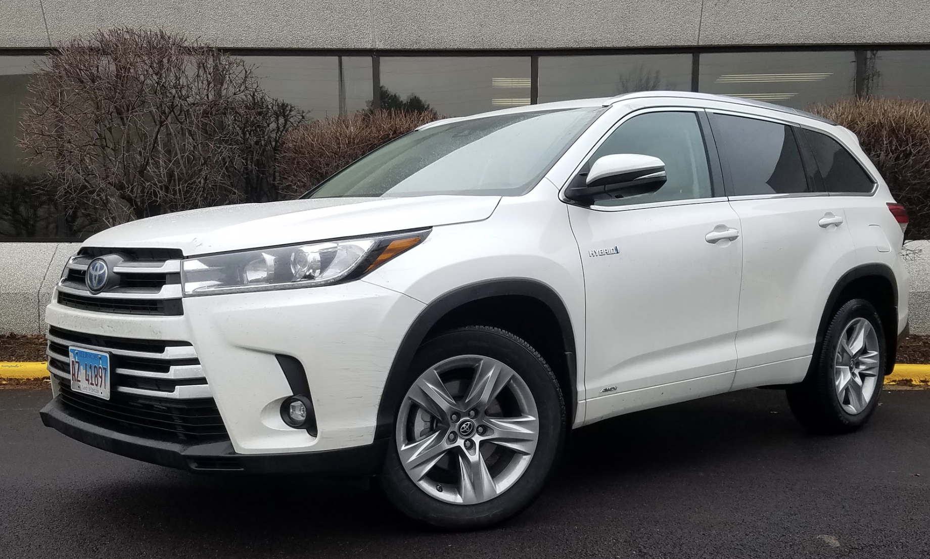 2019 Toyota Highlander Hybrid The Daily Drive | Consumer Guide®