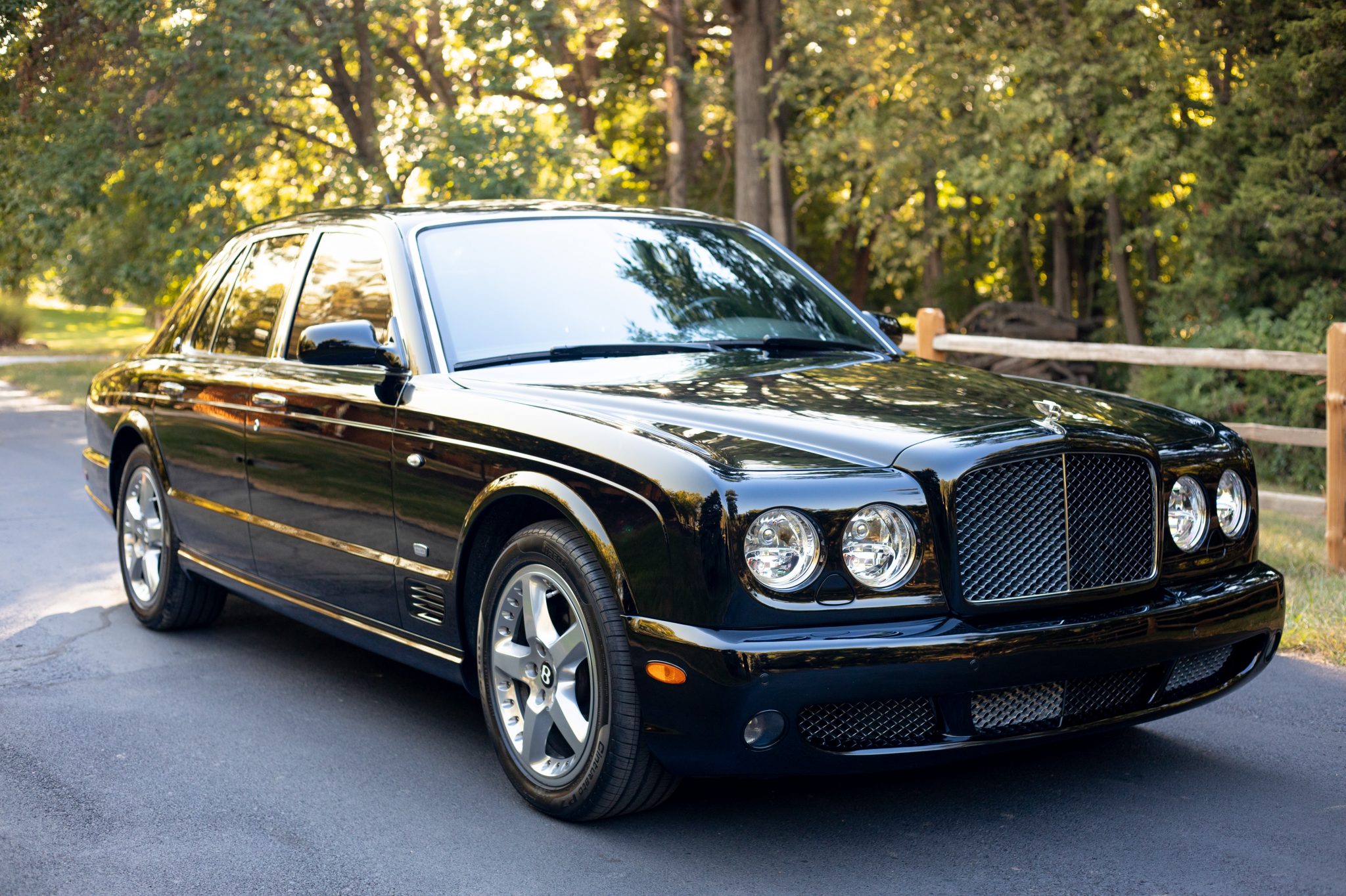 10k-Mile 2009 Bentley Arnage T Mulliner for sale on BaT Auctions - sold for  $68,500 on October 9, 2020 (Lot #37,604) | Bring a Trailer