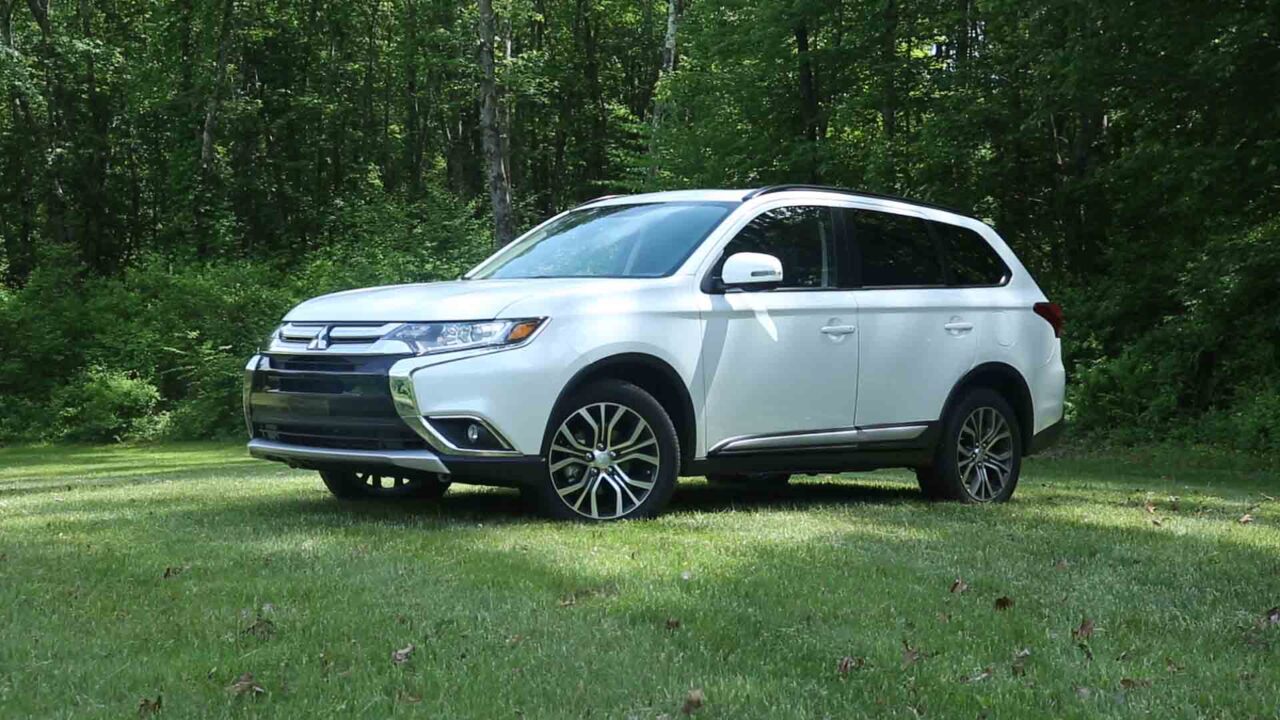 2016 Mitsubishi Outlander Review - Consumer Reports