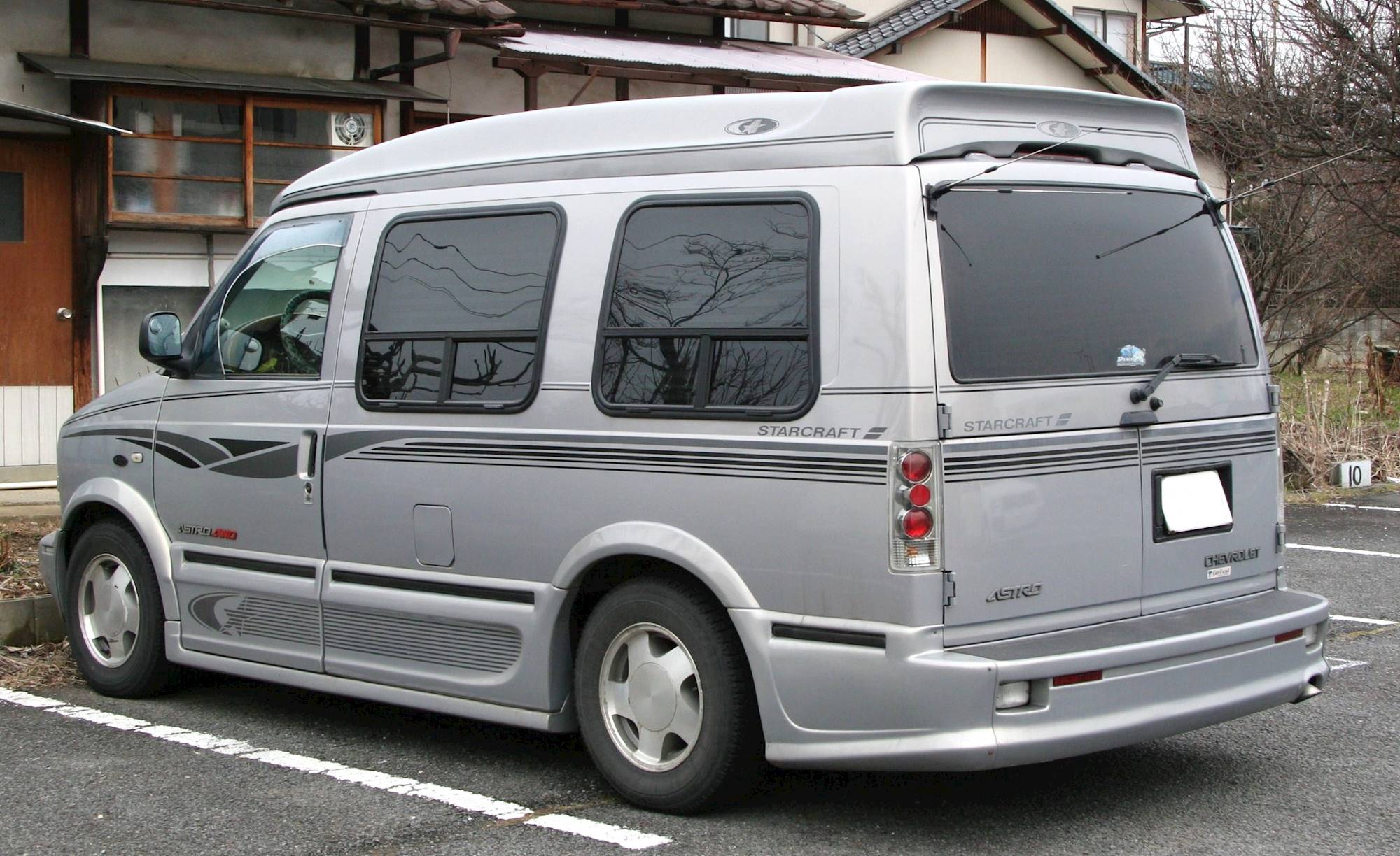 2005 Chevrolet Astro LS All-wheel Drive Passenger Van 4-spd auto w/OD