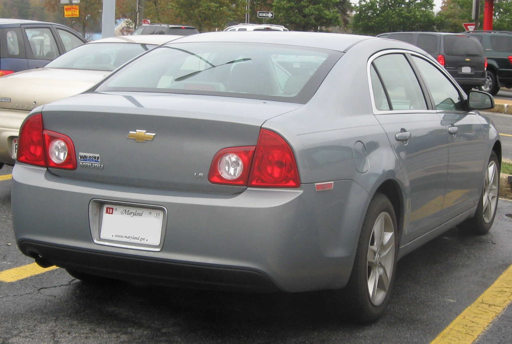 File:Chevrolet Malibu LS rear -- 10-31-2009.jpg - Wikipedia