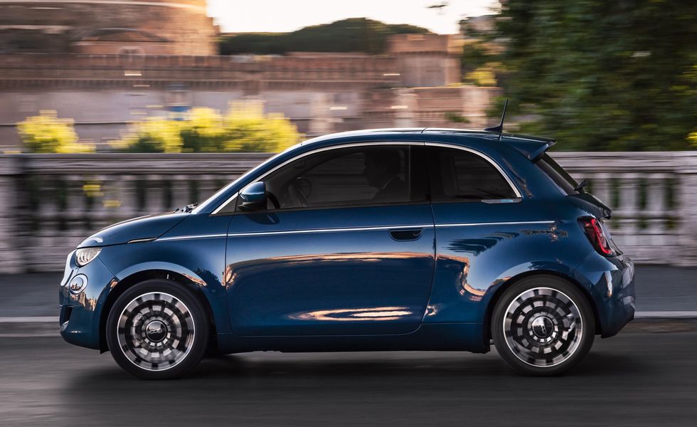 2024 Fiat 500e Review, Pricing, and Specs