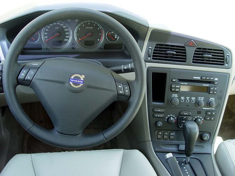 2002 Volvo S60 - Information and photos - MOMENTcar
