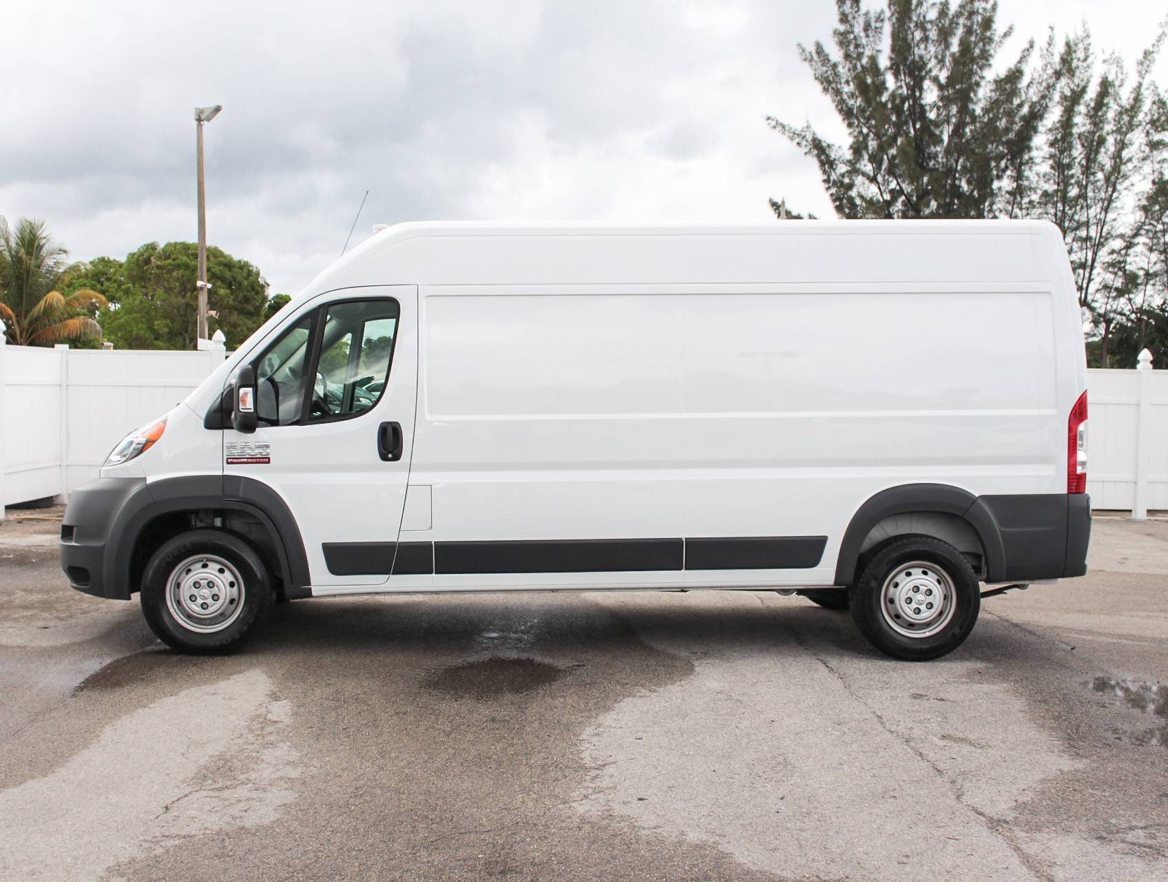 Used 2017 RAM PROMASTER 2500 HIGH ROOF 159WB for sale in MIAMI | 86250