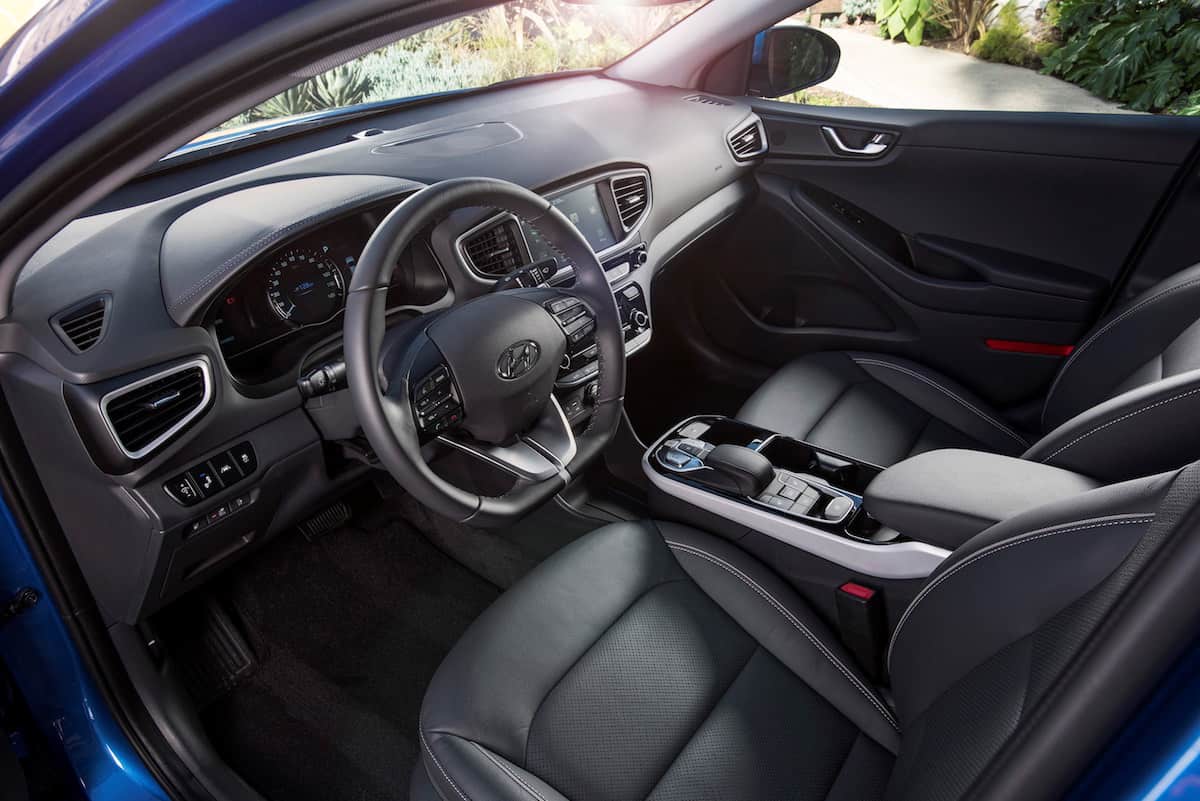 2018 Hyundai Ioniq Review | A Plug-in Hybrid for Hatchback Fans