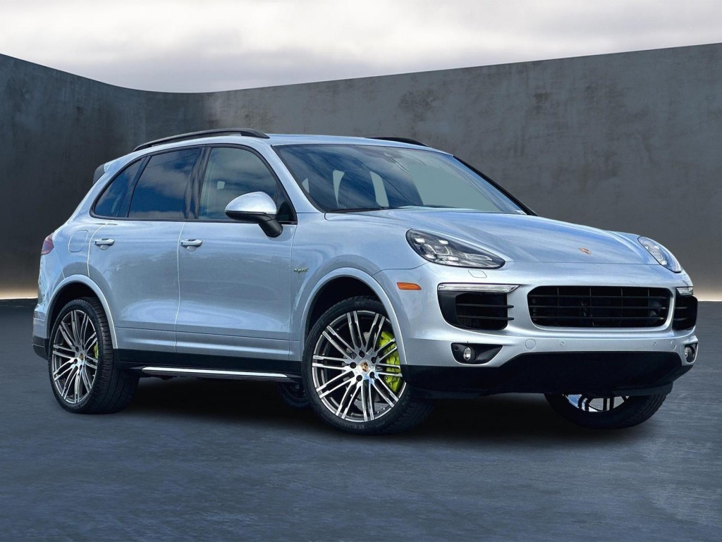 Certified Pre-Owned 2017 Porsche Cayenne S E-Hybrid SUV in Fremont #P9970A  | Porsche Fremont