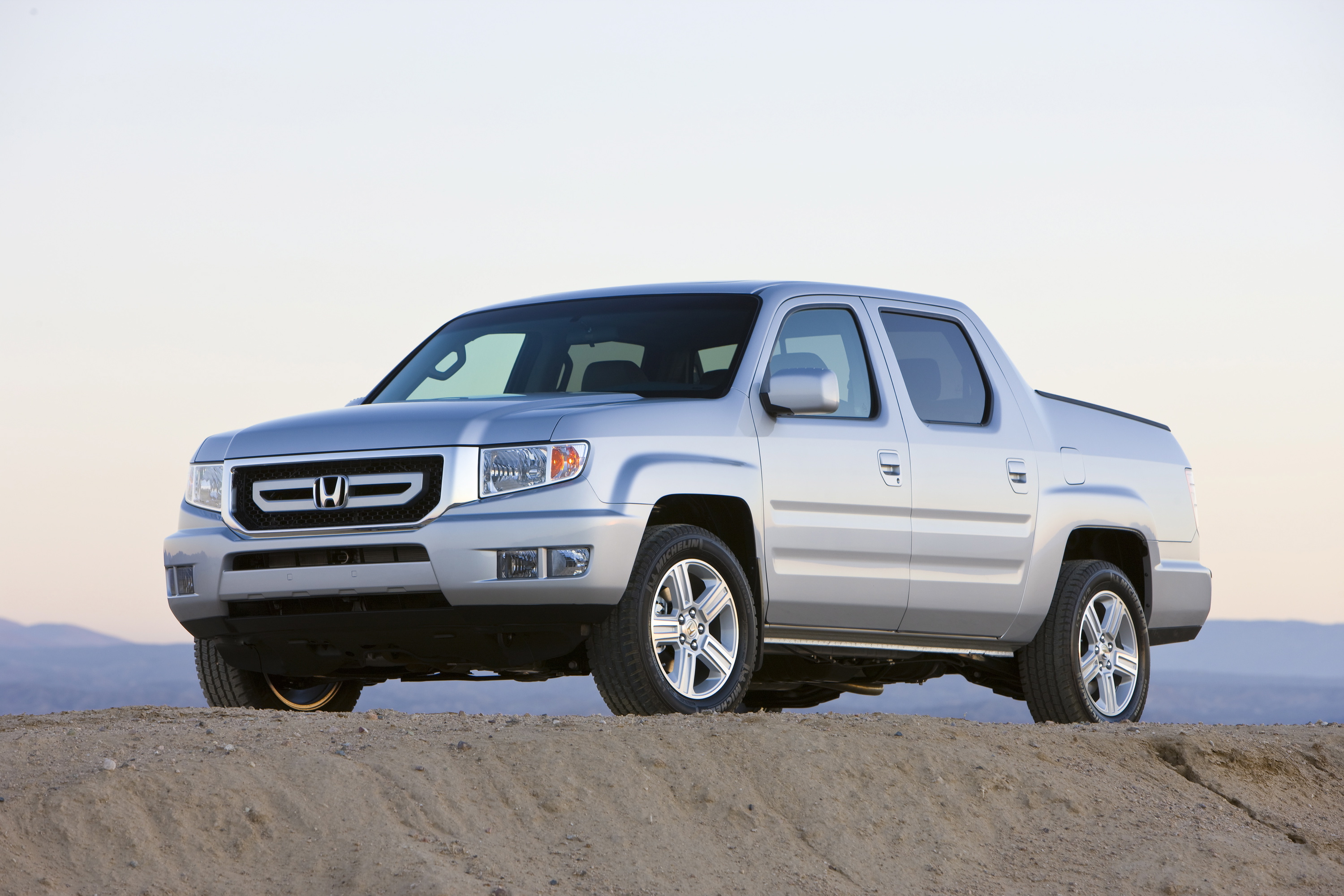 The Best Used Honda Ridgeline Pickup Truck Years: Models to Hunt for and 1  to Avoid
