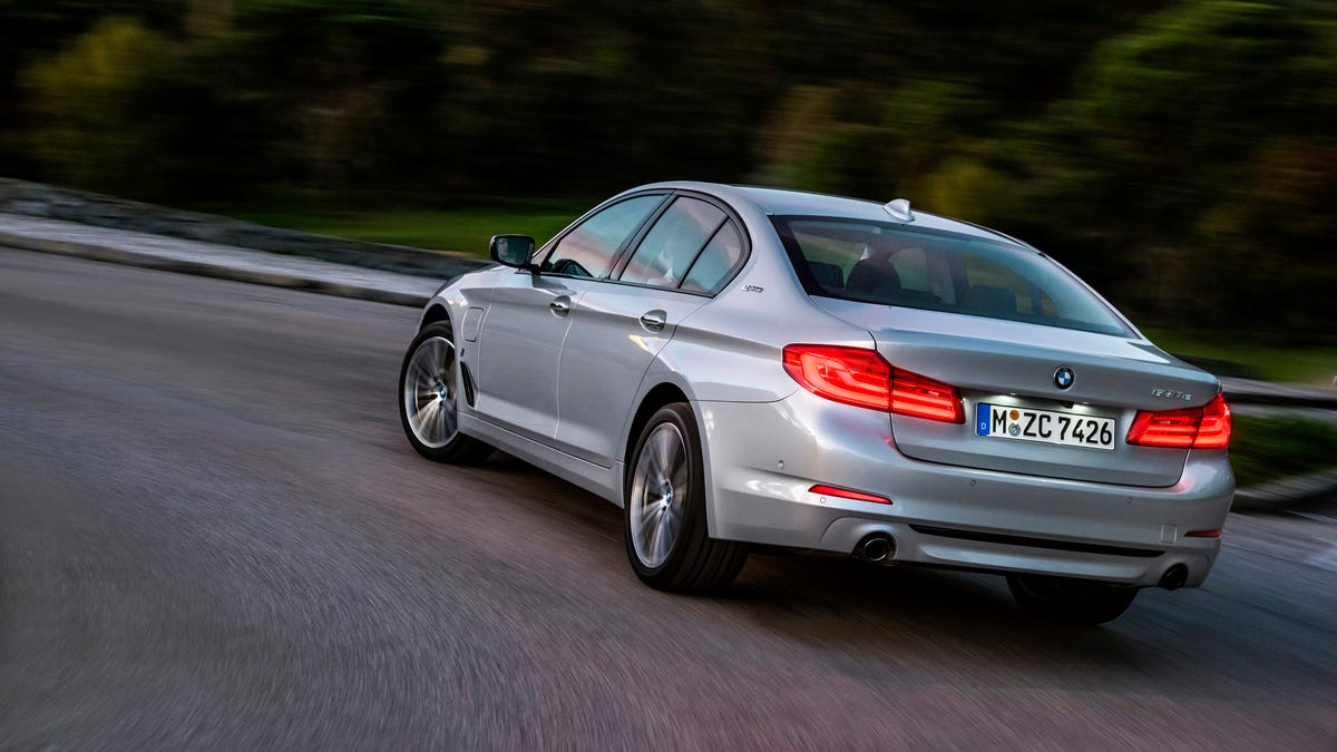 BMW electrifies new 5 Series with 2018 530e iPerformance plug-in hybrid -  CNET