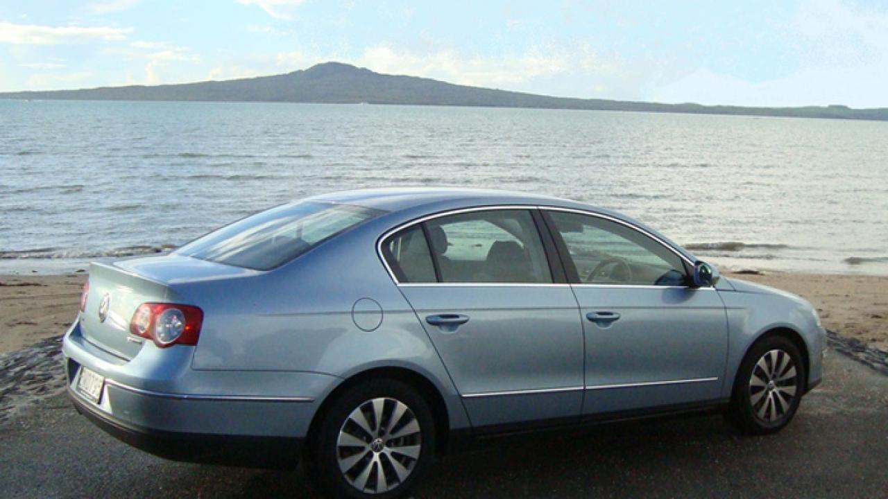 Volkswagen Passat BlueMotion 2009 Car Review | AA New Zealand