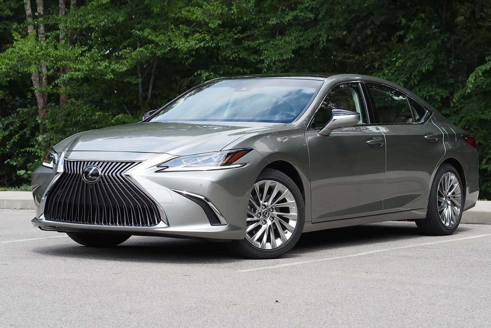 2019 Lexus ES 350 Review - AutoGuide.com