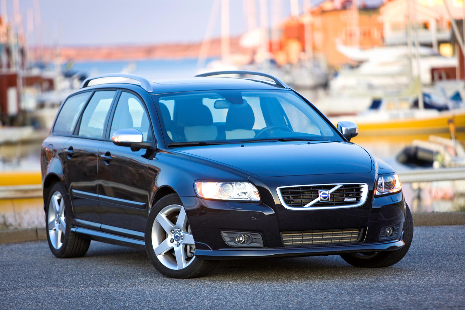 2009 Volvo V50: Review, Trims, Specs, Price, New Interior Features,  Exterior Design, and Specifications | CarBuzz