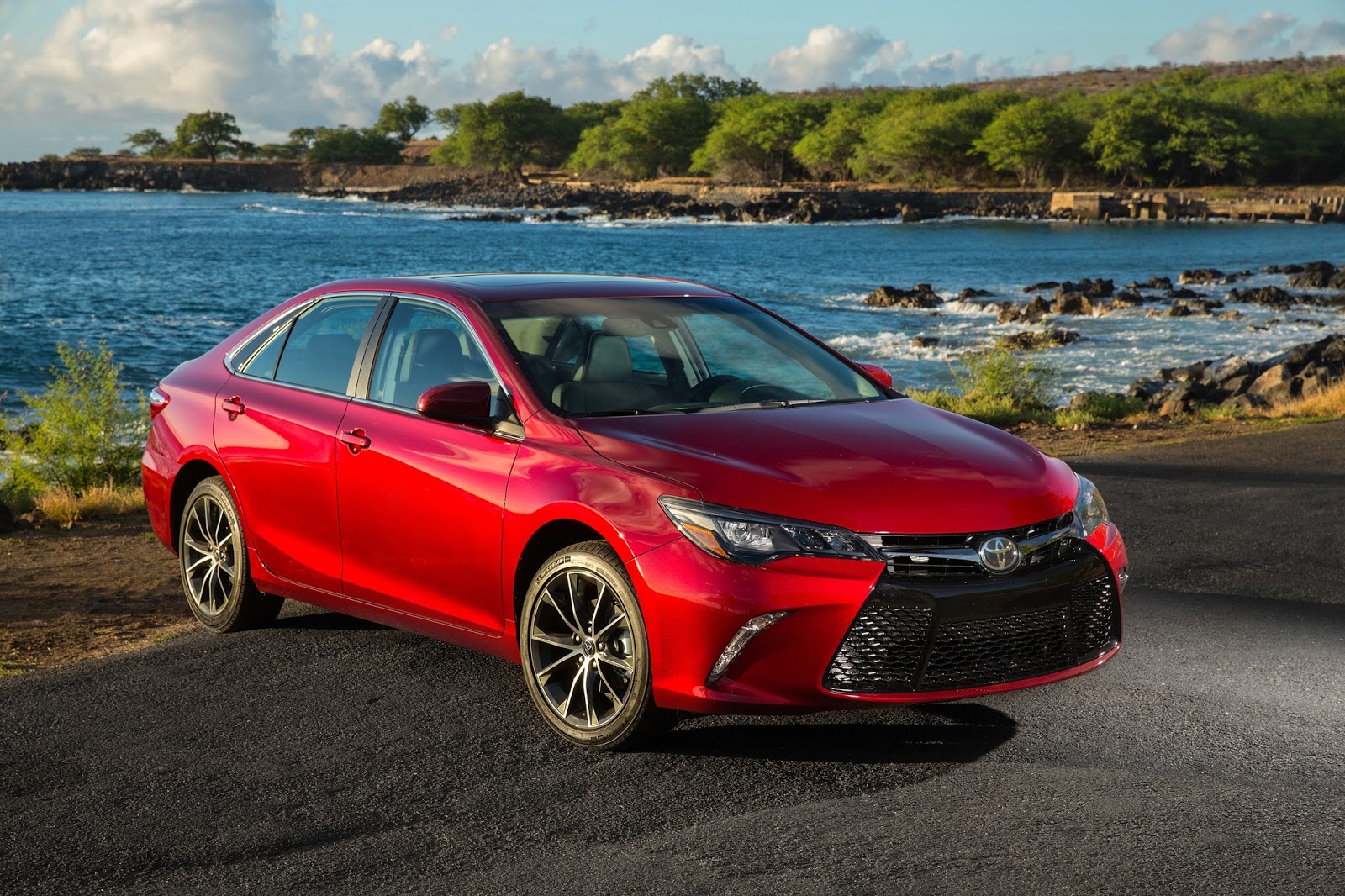 Which Accessories are Available for the 2016 Toyota Camry? - Limbaugh Toyota