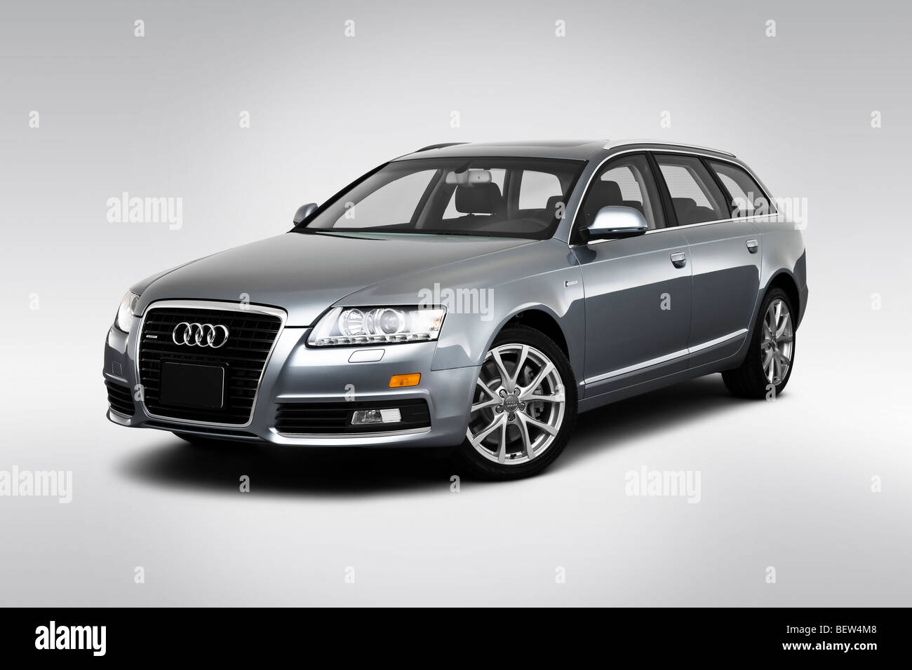 2010 Audi A6 Avant 3.0 quattro in Gray - Front angle view Stock Photo -  Alamy