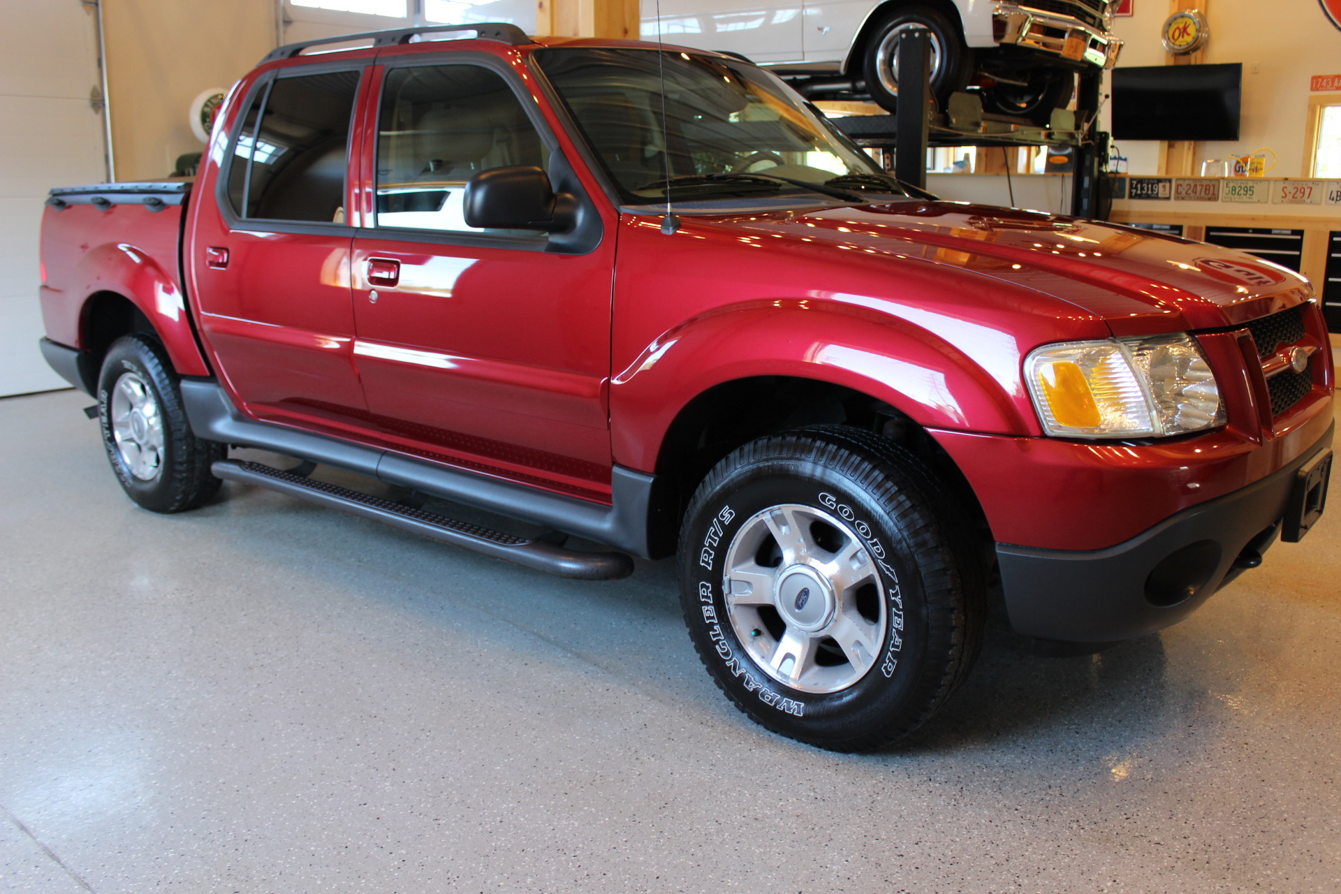 2004 Ford Explorer Sport Trac XLT - Biscayne Auto Sales | Pre-owned  Dealership | Ontario, NY