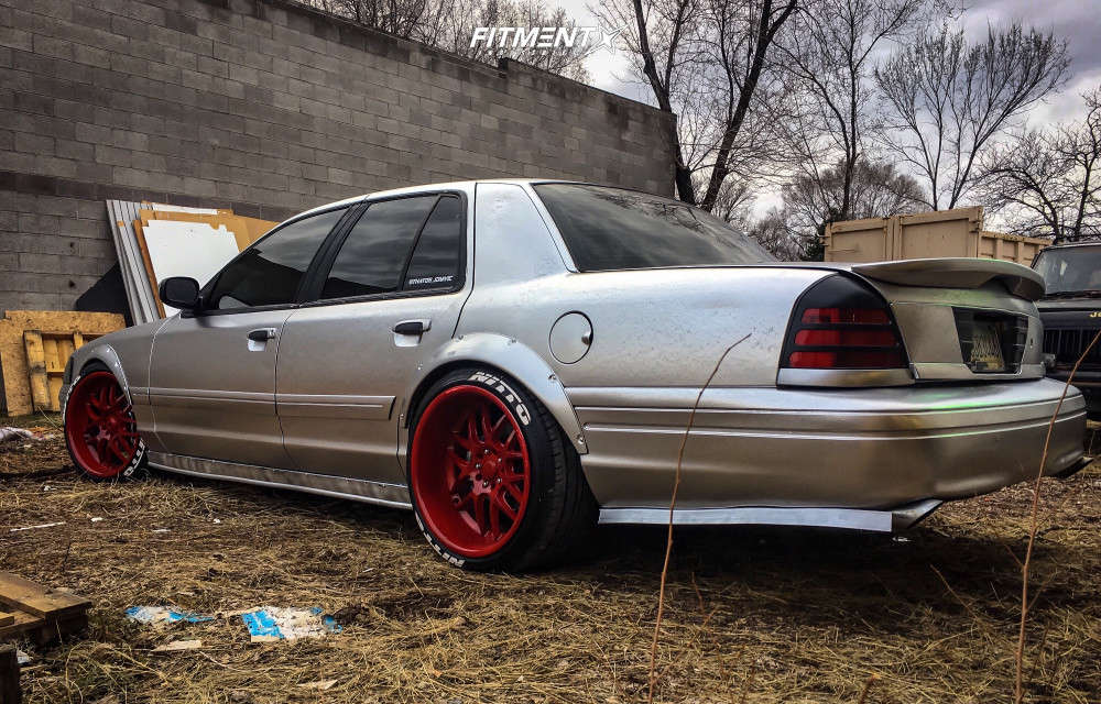 2008 Ford Crown Victoria Police Interceptor with 20x9 XXR 526 and Nitto  245x35 on Lowering Springs | 623100 | Fitment Industries