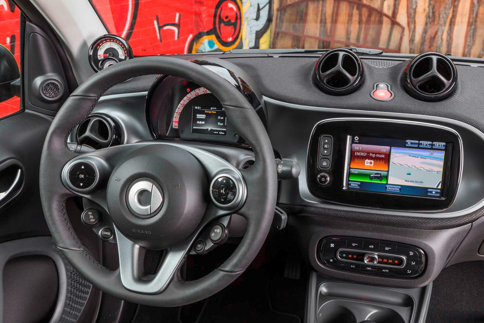 2018 smart fortwo Electric Drive Interior Photos | CarBuzz