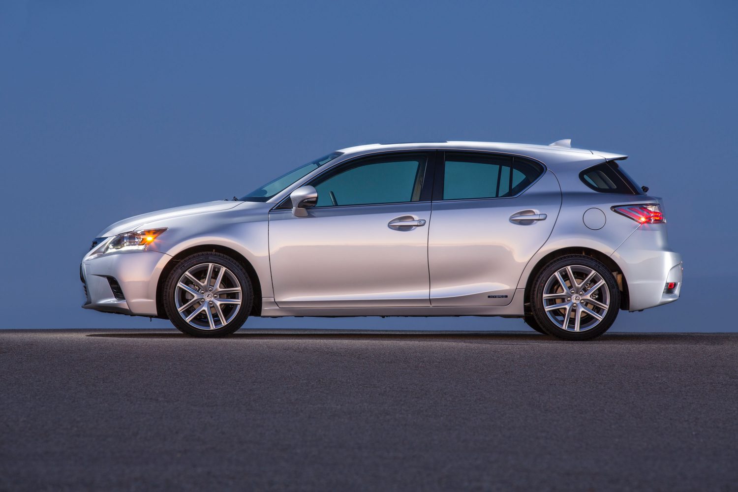 2016 Lexus CT 200h Offers Compact Attitude With Impressive MPG - Lexus USA  Newsroom