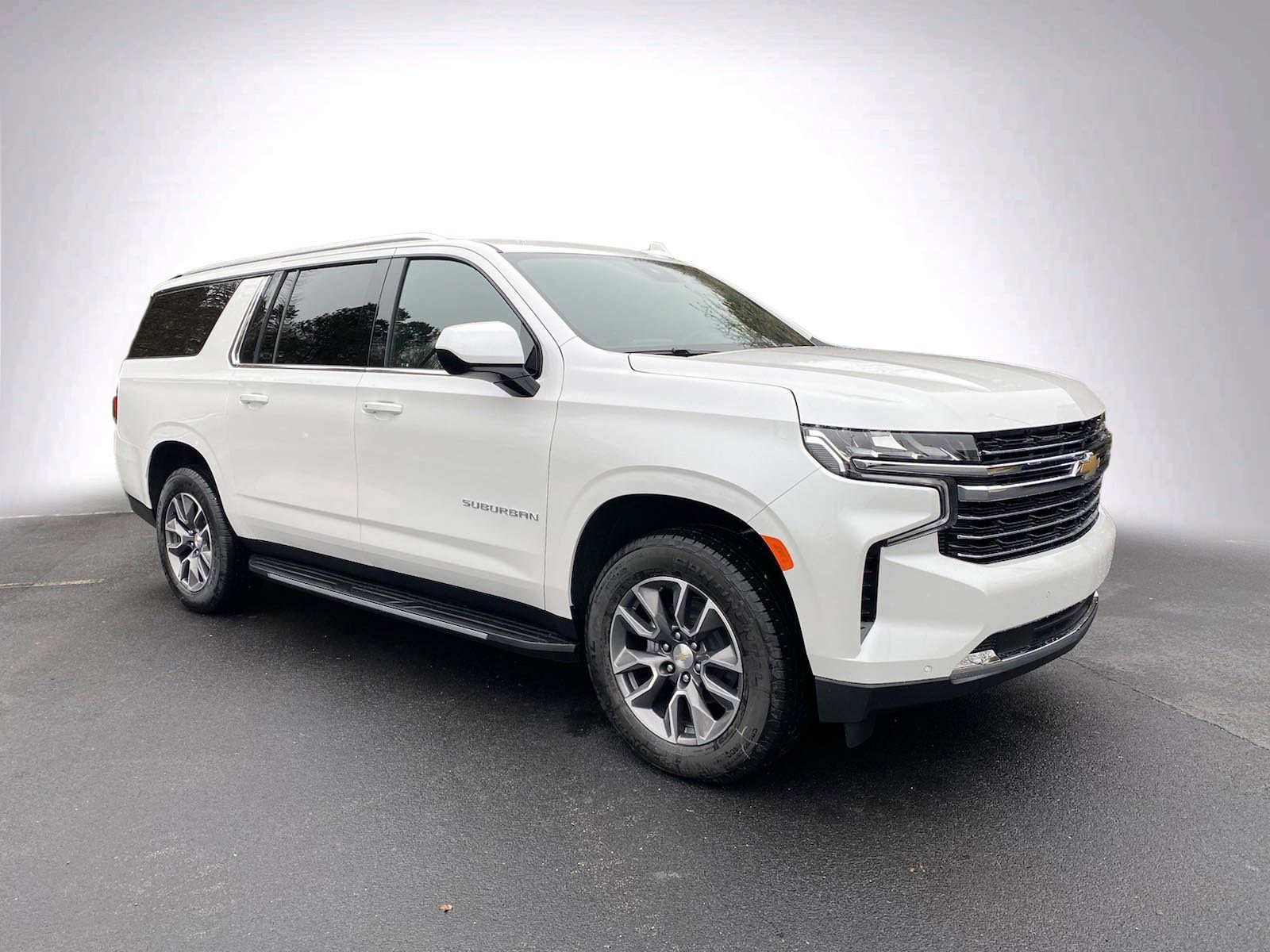 Pre-Owned 2023 Chevrolet Suburban LT SUV in Cary #P22716 | Hendrick Dodge  Cary