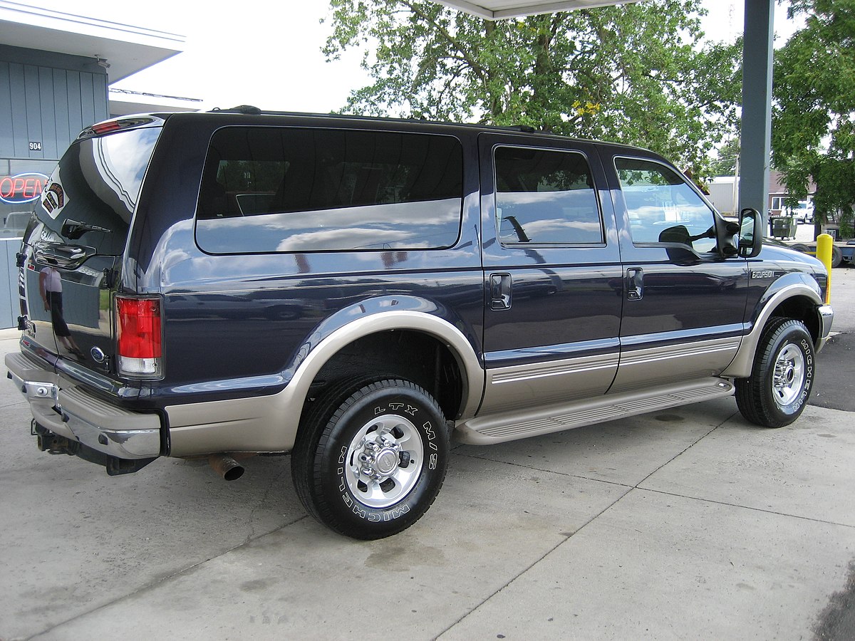 File:Ford Excursion 2001.jpg - Wikimedia Commons