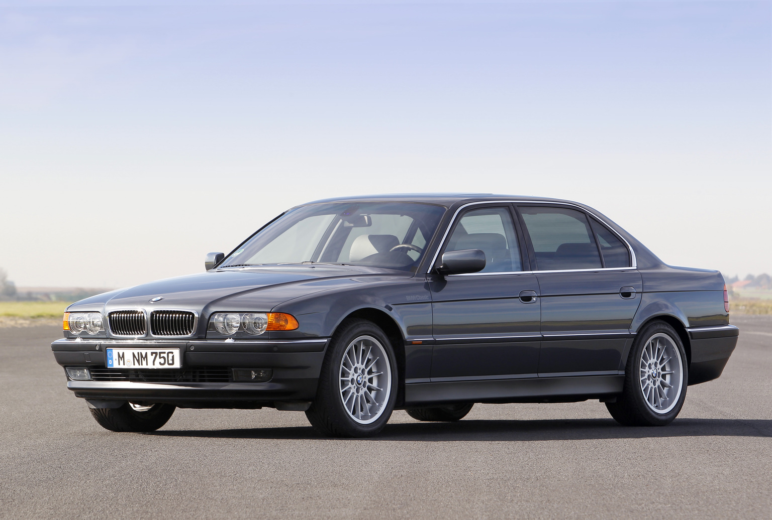 1994→2001 BMW 750iL – Supercars.net