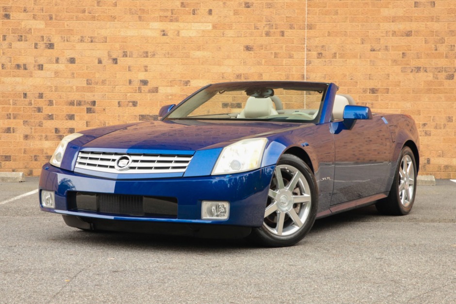 No Reserve: 45k-Mile 2004 Cadillac XLR for sale on BaT Auctions - sold for  $23,000 on October 27, 2021 (Lot #58,279) | Bring a Trailer